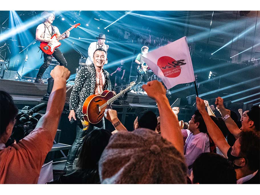 2月放送決定!長渕剛 全国ツアーのファイナル公演「TSUYOSHI NAGABUCHI ARENA TOUR 2024 “BLOOD”」を全曲ノーカットで&関連作品も!